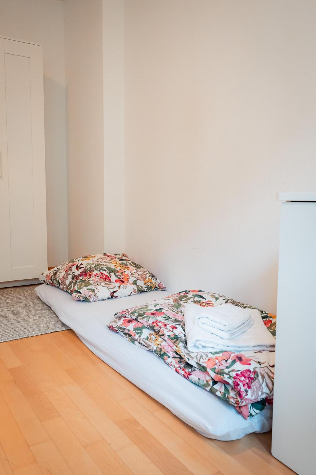 N2 Centrally Located 3-Room Apartment With Balcony Or Individual Rooms Karlsruhe Exterior foto